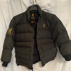A goose down winter Browning youth coat is designed to provide warmth & comfort